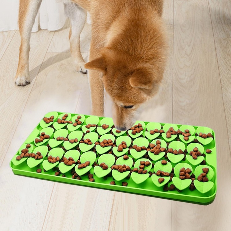 Medium Silicone Snuffle Mat for Small Medium Dogs Cats Slow Down Eating,Slow Feeder Lick Mat for Dry Wet Food for Pet Training Smell,Encourages Natural Foraging Skill,Relieving Stress (Green) Green-M (14.6×7.5in)