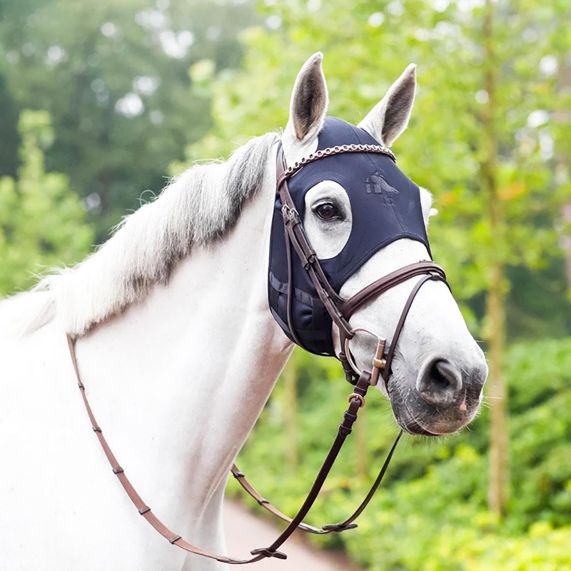 Fenwick Liquid Titanium Buckle Closure Therapeutic Horse Mask, Calming Far Infrared Therapy Mask Made with Breathable 4-Way UV Blocking Stretch Fabric (Medium)
