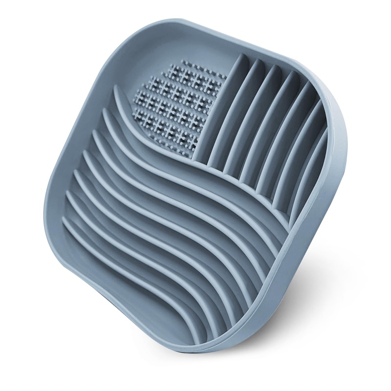 Dog Slow Feeder Bowl, Dog Puzzle Bowl with Suction Cups, Slow Feeder & Non-Slip Design, Anti-Choking, Boredom and Anxiety Reducer, Ideal for Medium to Small Dogs, Silicone Slow Feeder Dog Bowls